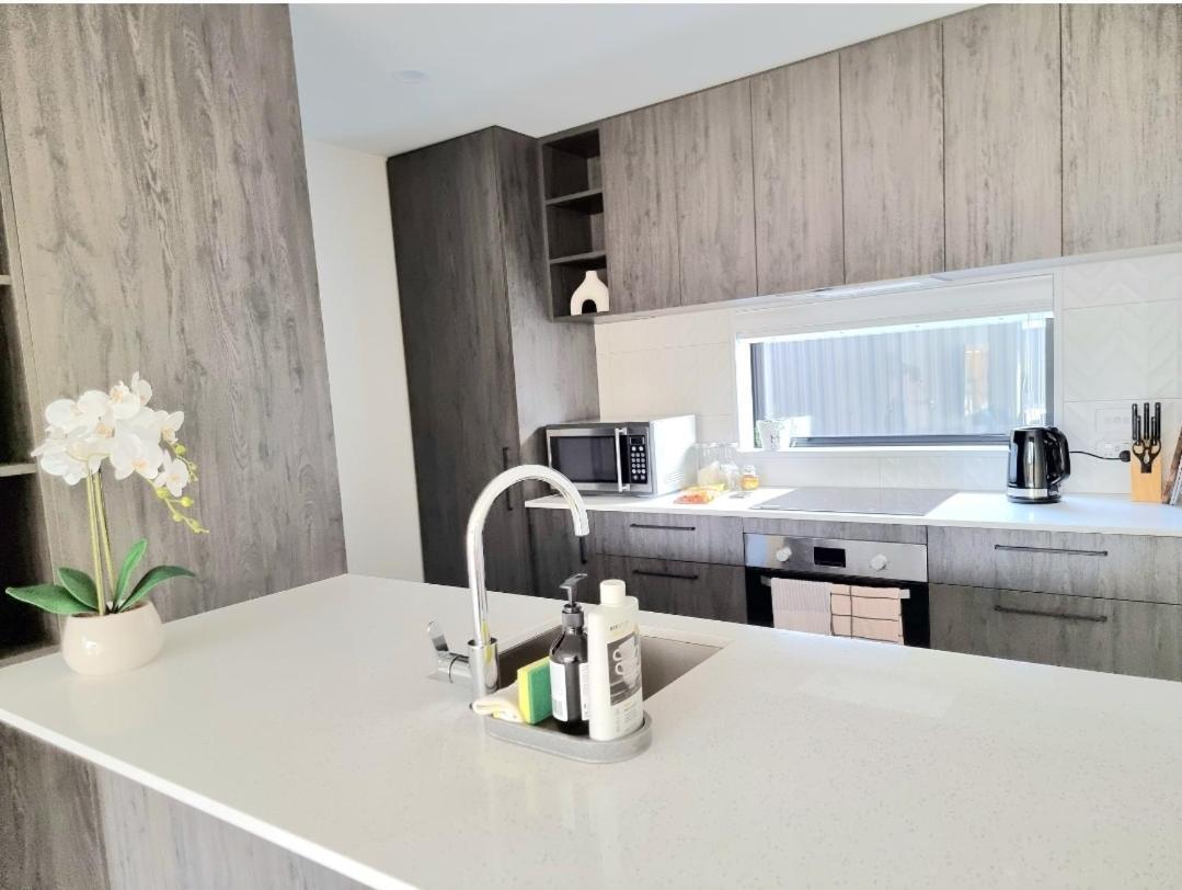 הוילה כרייסטצ'רץ' Addington Townhouse With Carpark 8Mins Walk To Hagley Park South מראה חיצוני תמונה