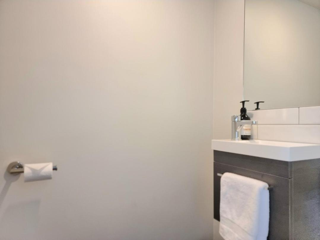 הוילה כרייסטצ'רץ' Addington Townhouse With Carpark 8Mins Walk To Hagley Park South חדר תמונה